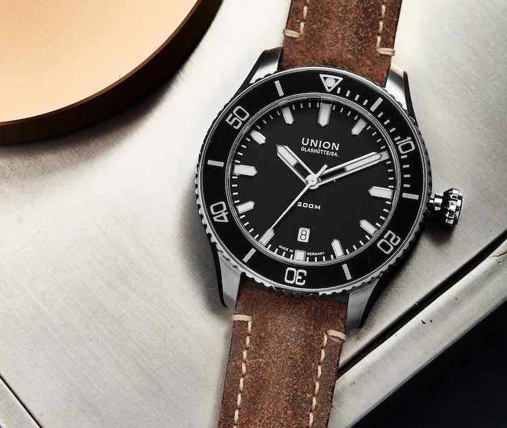 诺拉|男人啊！你被你的手表暴露了