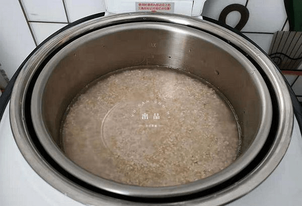 米饭怎么煮才软糯 e7d6b5bcdede4870832c4efdfd56569a.png