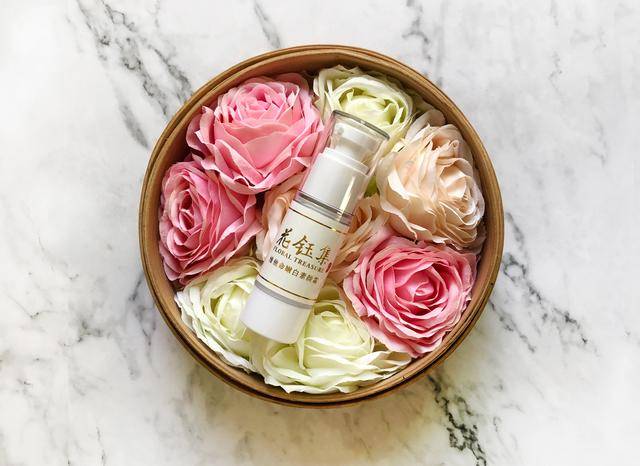 赫莲娜|什么素颜霜好用？这些品牌素颜霜用后肌肤白嫩光滑，效果真不错