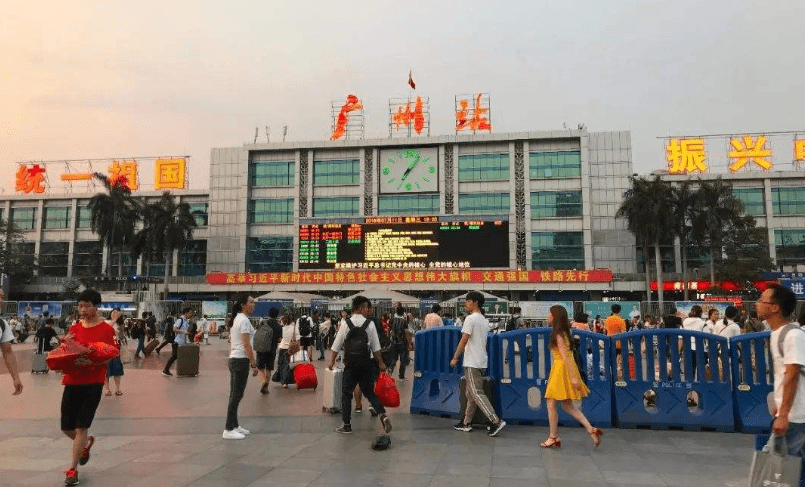 荷兰的经济总量_荷兰经济(2)