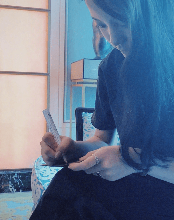 陈漫|素颜也美的女明星不多了，欧阳娜娜褪下浓妆艳抹之后更显温柔