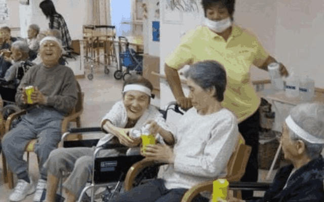 中国人均寿命男女_中国人均寿命变化图
