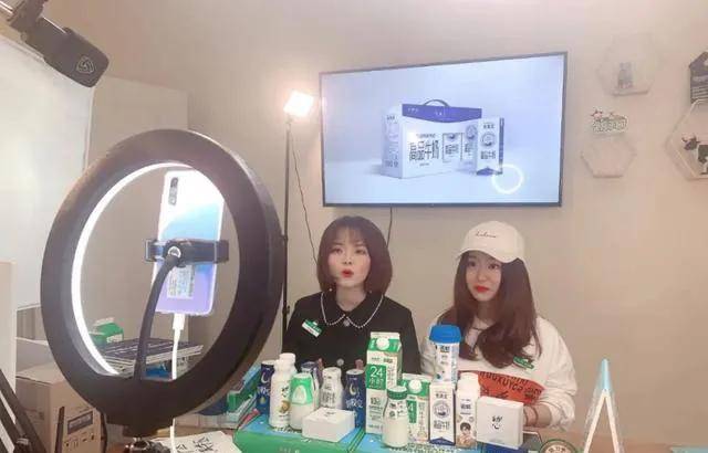 观点评论|技术创新、并购落子助推“鲜战略”落地，新乳业业绩加速反弹