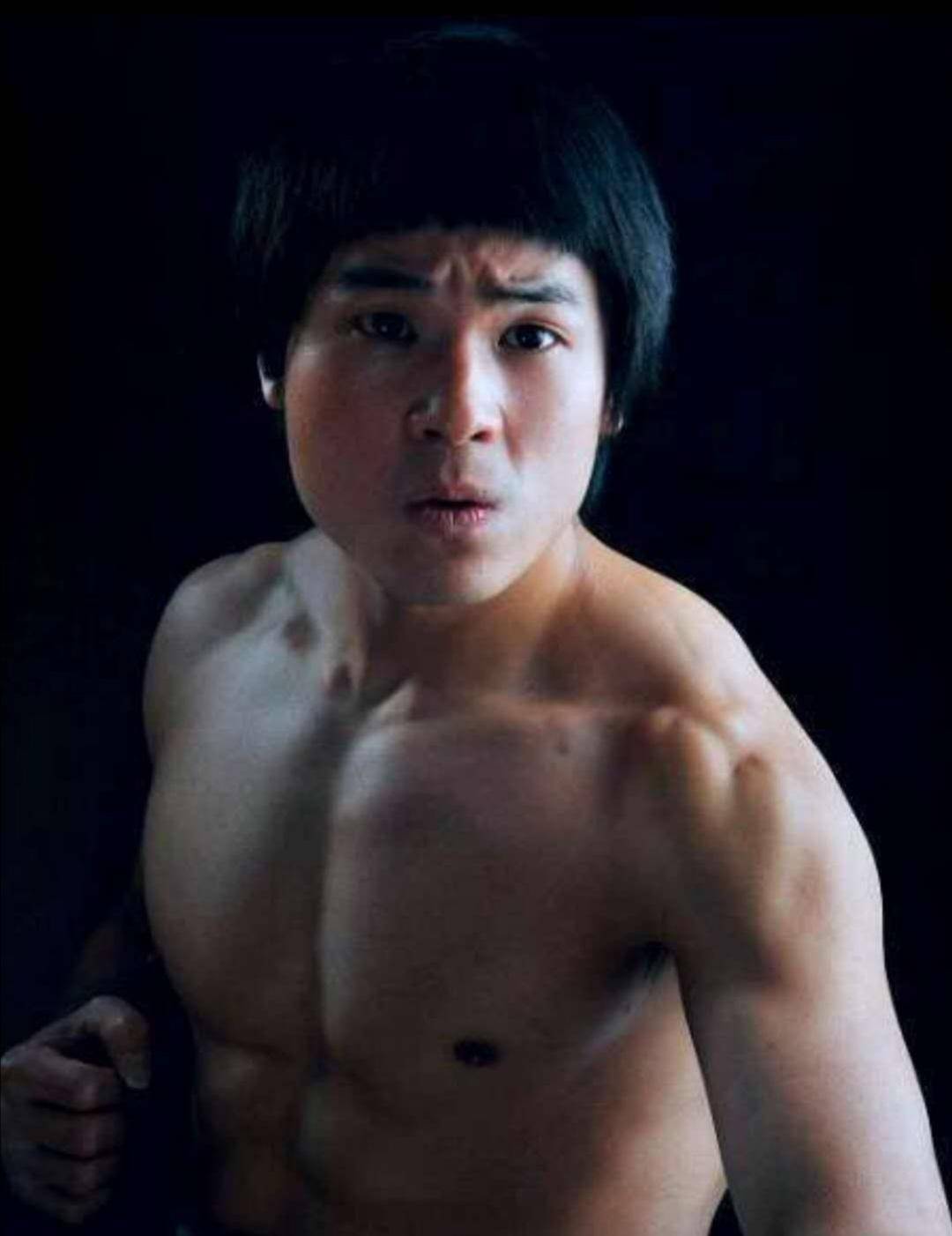 鹿晗|原创现代李小龙痛批张雨绮：离了两次婚的女人，你有啥资格力挺鹿晗