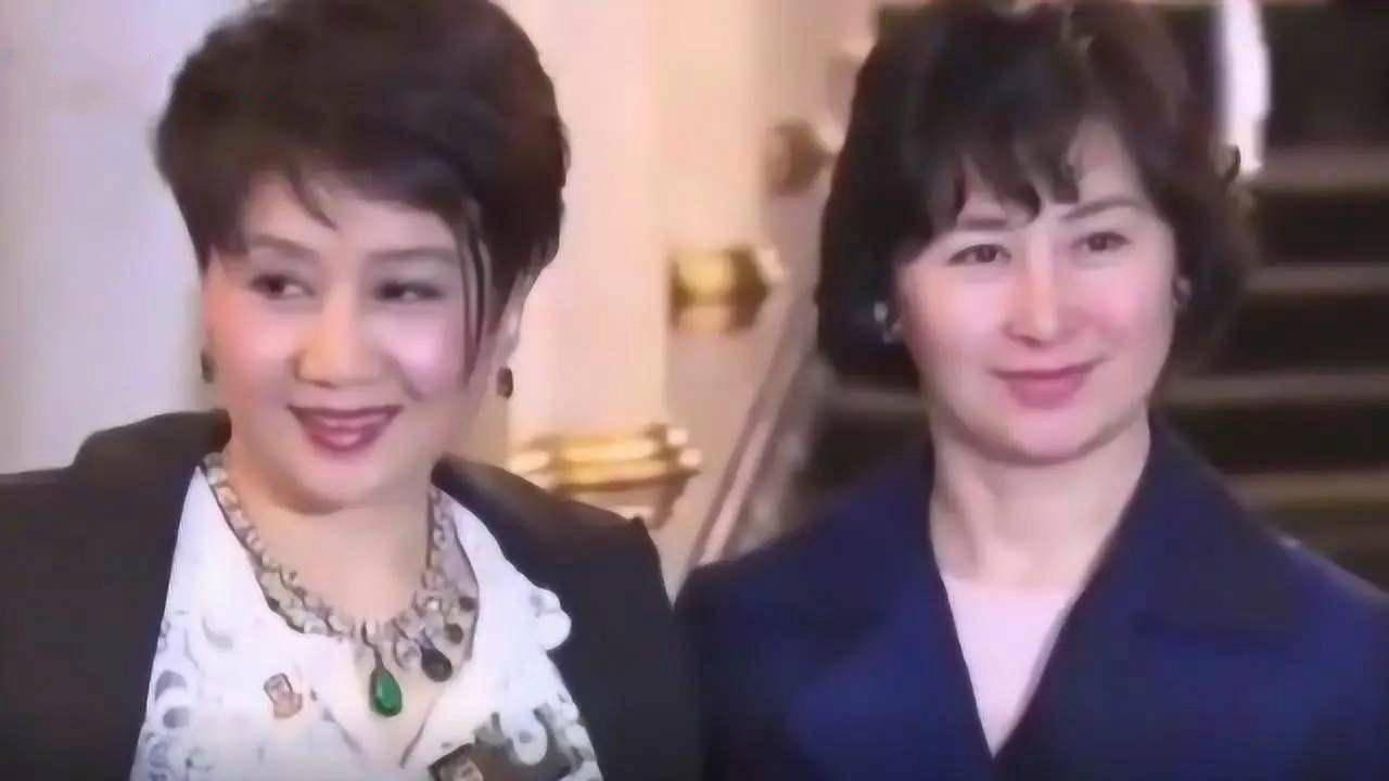 梁安琪赢了何超琼一局,她用一手"感情牌",让何超琼