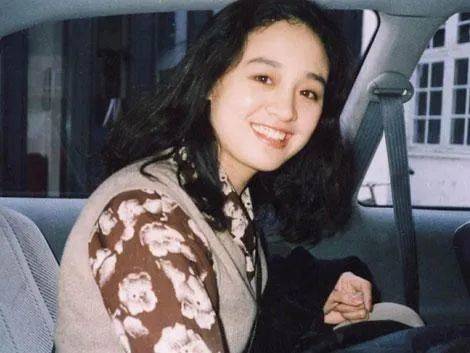 五朵金花|原创人生不易！跟巩俐并称“五朵金花”，爆红过也曾穷到靠一毛钱度日