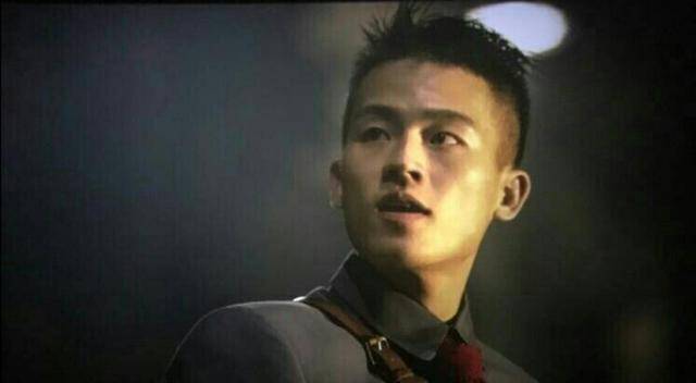 行走的荷尔蒙男演员 5593050f4bb8457c90f382b43ff0a5d5.jpeg