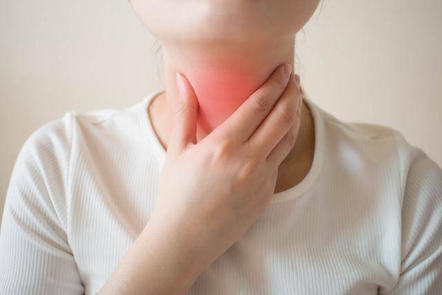 咽炎患者需警惕这些症状可能是喉癌征兆