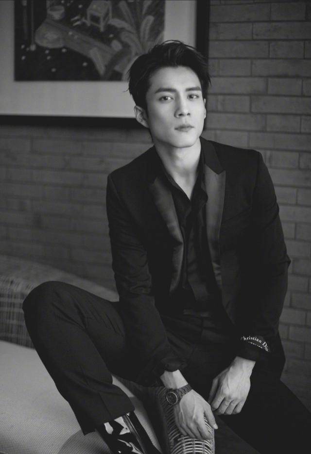 行走的荷尔蒙男演员 befa79a8433d43769895cb26a0cebec3.jpeg