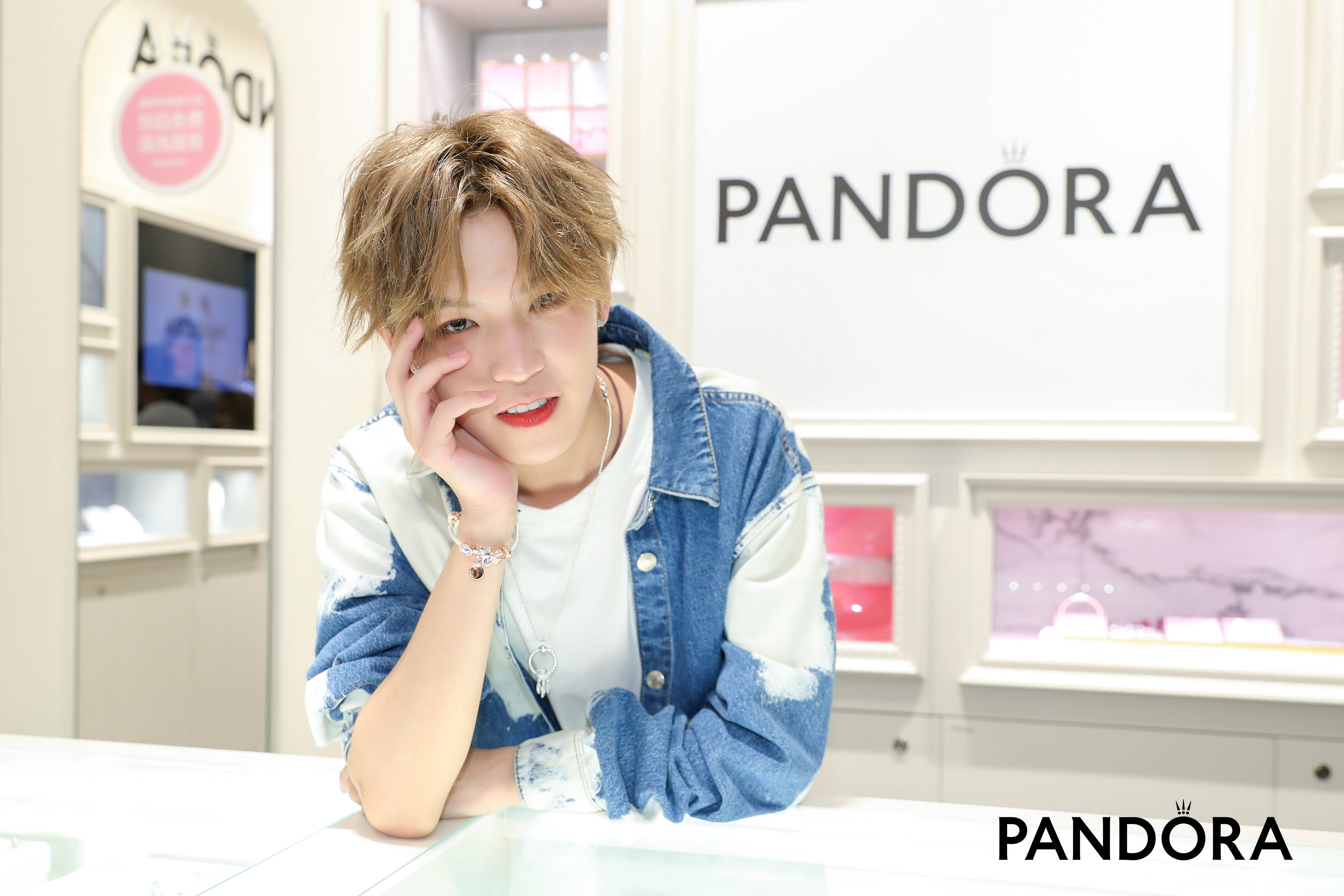 潘多拉|Pandora潘多拉珠宝携手《少年之名》新晋冠军李希侃空降杭州！