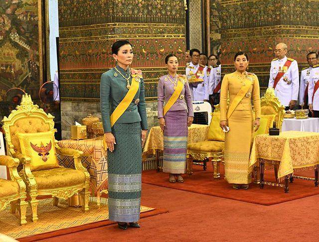 Siri|泰王二公主太飒了！在法国参加赛马，国王爸爸却在德国喜迎诗妮娜