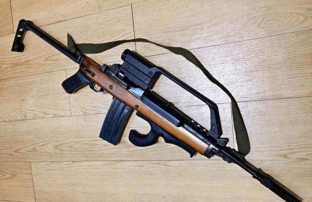 风靡欧美的mini-14步枪 作为民用武器 反而备受关注的