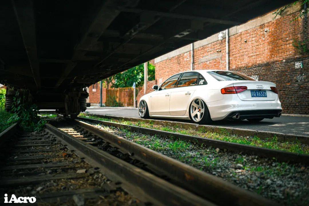 工作|iAcro设计师开什么车？