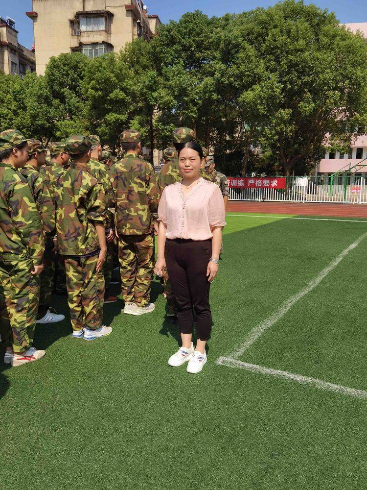 师情润|【湘乡一中军训录】DAY3 军训炼我意志，师情润我心田