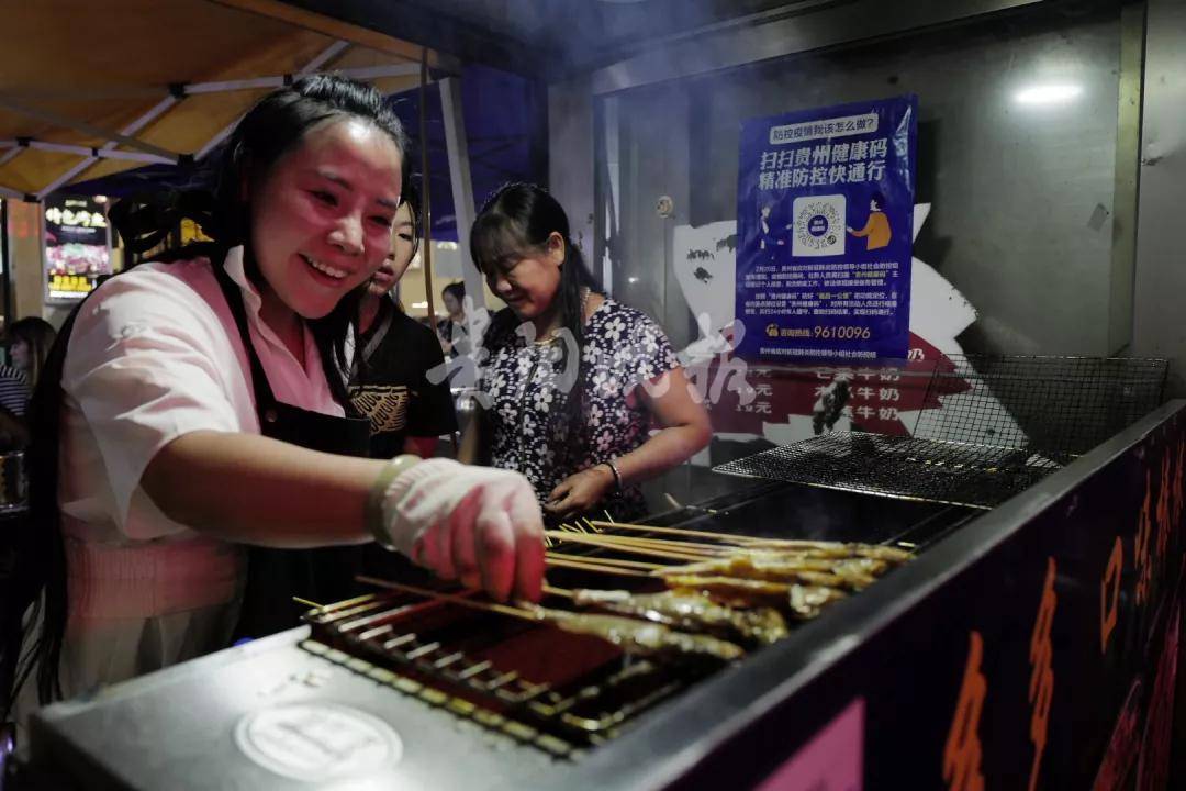 今起停止营业!青云路夜市摊的"最后一夜",不少贵阳人赶去"告别"