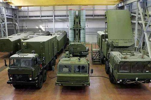 神话破裂？俄S400防空导弹发射失败烧毁发射车