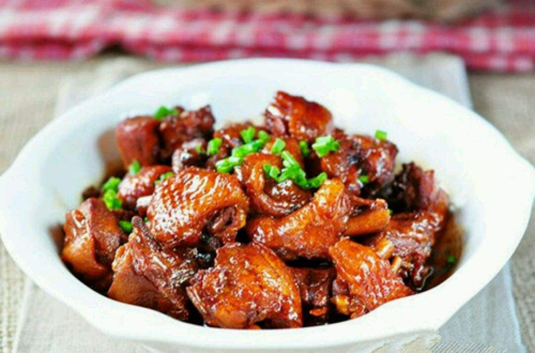 不用葱姜蒜怎么做鸡腿 ee03b1ecc2e449849d31f388efe44f24.jpeg