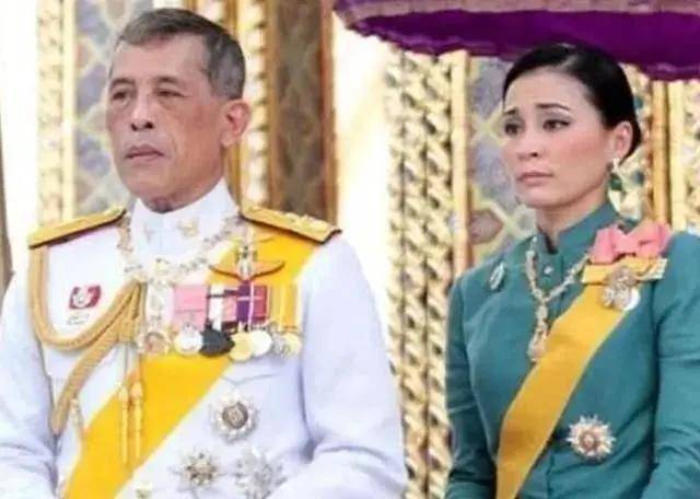 宫斗|原创泰王余情未了？亲迎被废的贵妃还朝，诗妮娜能否成为宫斗冠军？