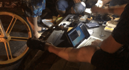 何子|夜探华强北“鬼市”：为何子夜开门拂晓散场？