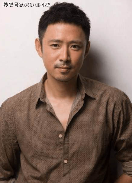 妻子拍戏坠马致瘫痪,他放弃大好事业不离弃