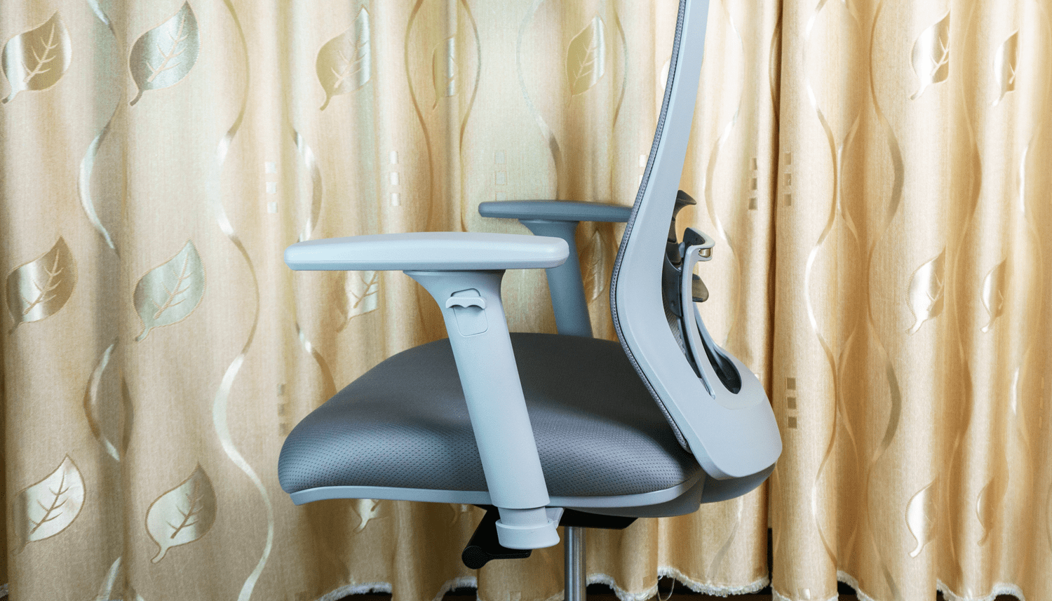 Portone|2千元内的人体工学椅如何选？附冈村Portone体验