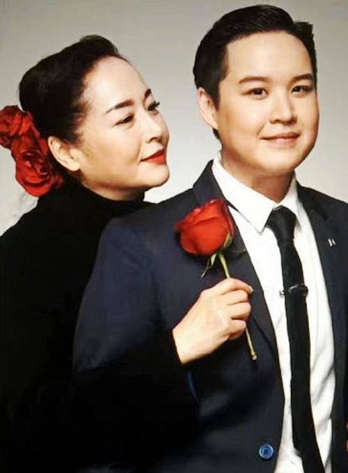 28年前的世纪婚礼，邵逸夫主持周星驰伴郎，为何