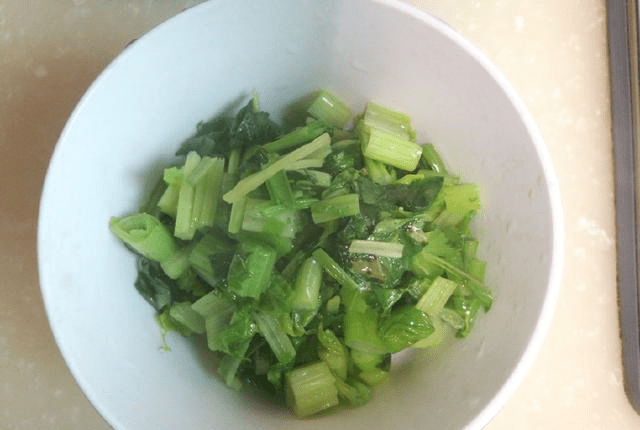 怎么做西红柿鸡蛋汤加小白菜 36bd74fa3d9846f0a445e405c8c0b4ec.png