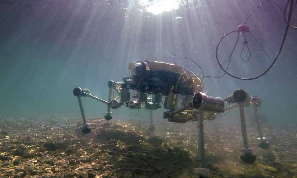 水下机器人实现自主深海采矿能否商用成为疑问