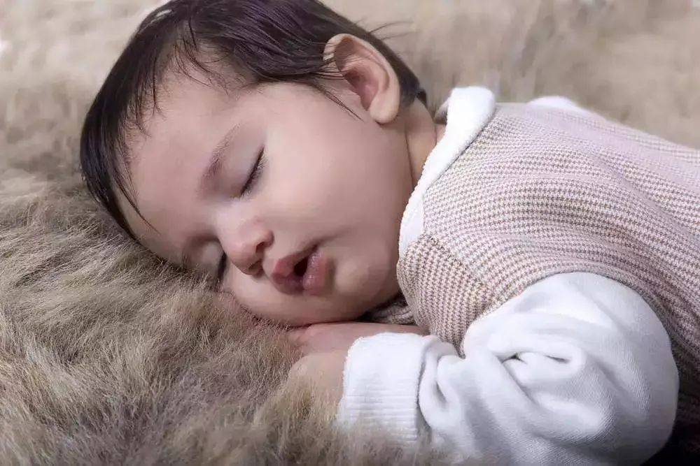 孩子|会有哪些危害呢？孩子爱出汗