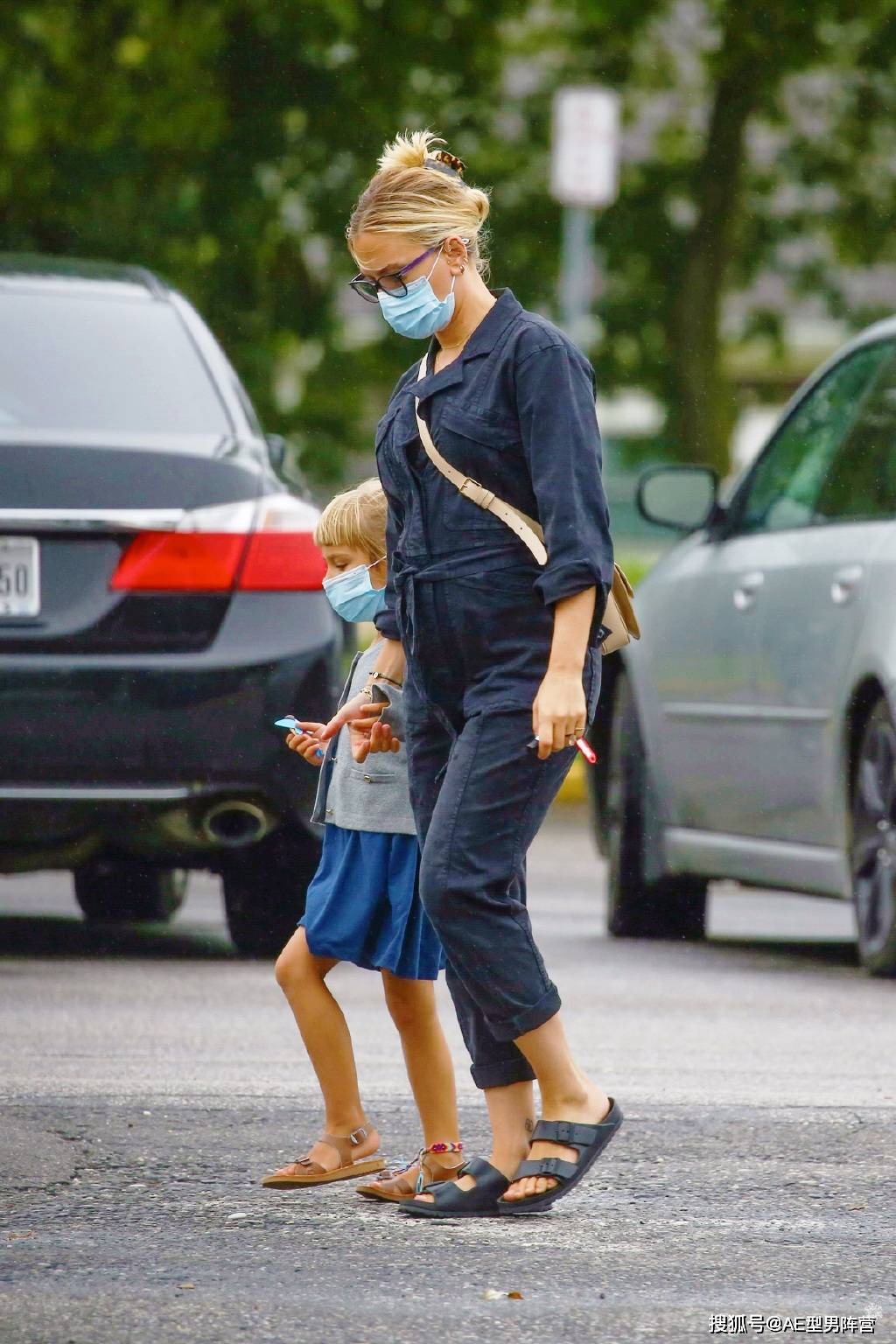 斯嘉丽·约翰逊|“寡姐”斯嘉丽·约翰逊带女儿出门!6岁小Rose,完美继承老妈气质