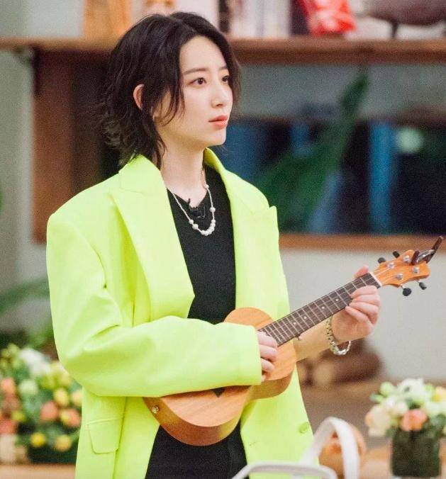 姐姐|《乘风破浪》姐姐们带火的5个国潮品牌,好看不贵,百元就能买到