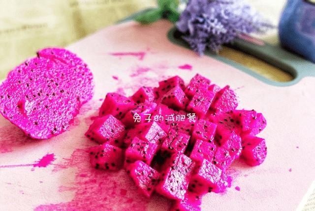 火龙果能不能放入冰箱 161881d7bfff43559f235364586e614c.png