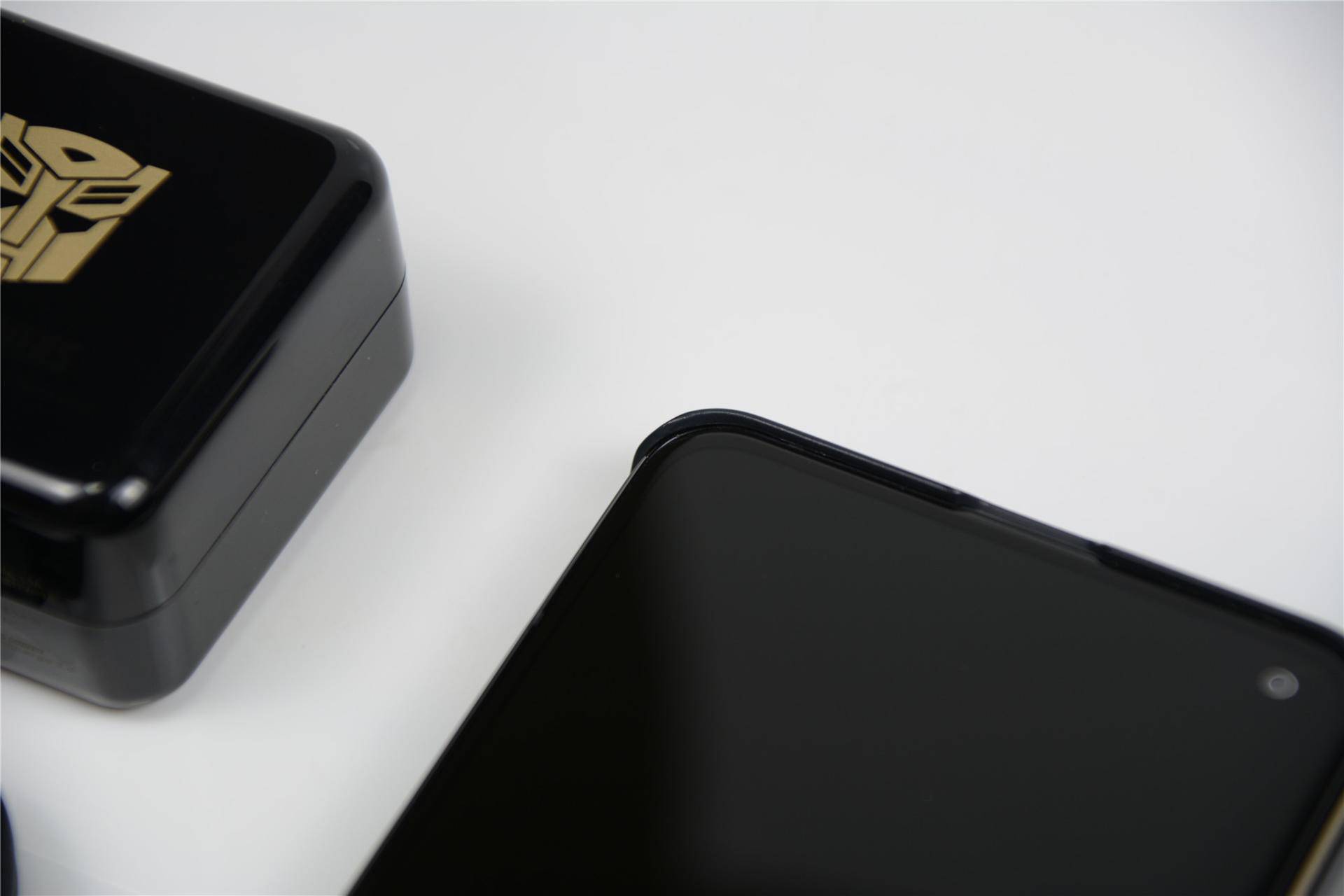 手感|iQOO 3变形金刚限量版，手感一流，要的就是这个范儿