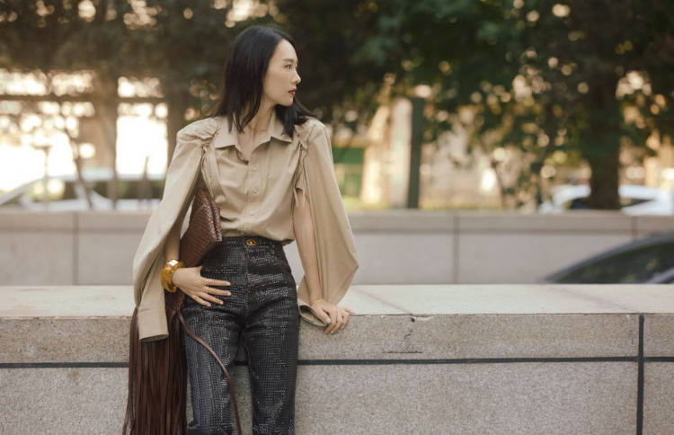 Bottega|“人间种草机”童瑶，手里的包包太飒了！