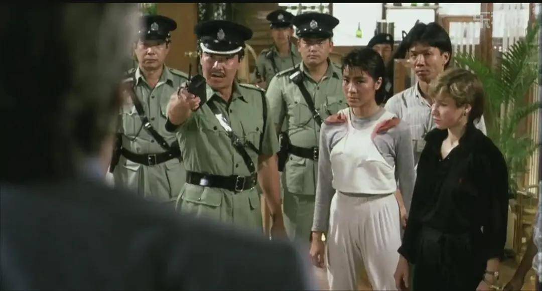 田伟强|原创为捧杨紫琼做明星,亿万富豪买下洪金宝公司,一部港片经典诞生了