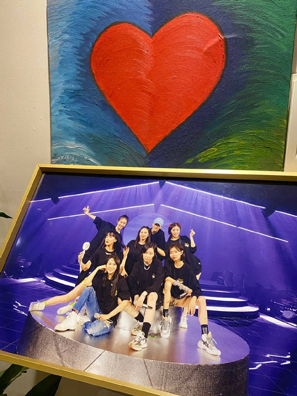NBA|原创黄龄小团体风波后晒手写信暗示矛盾，多位姐姐送祝福，却不见宁静