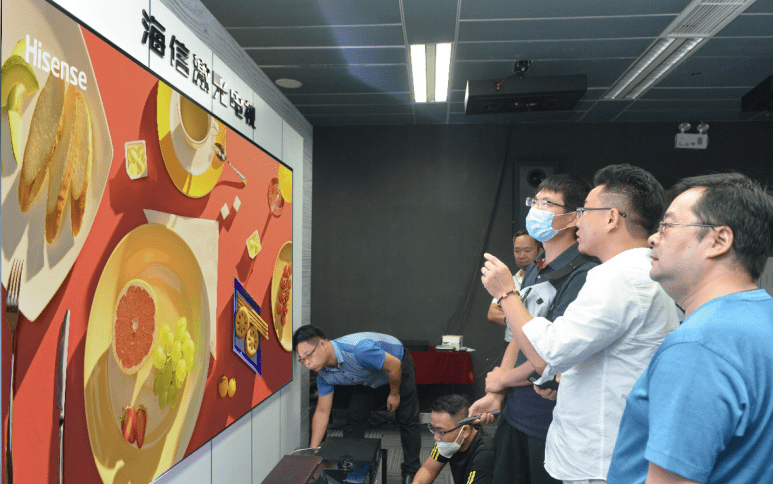 众影音行业大咖热评海信激光电视:完全可以媲美专业影院-家电圈官网