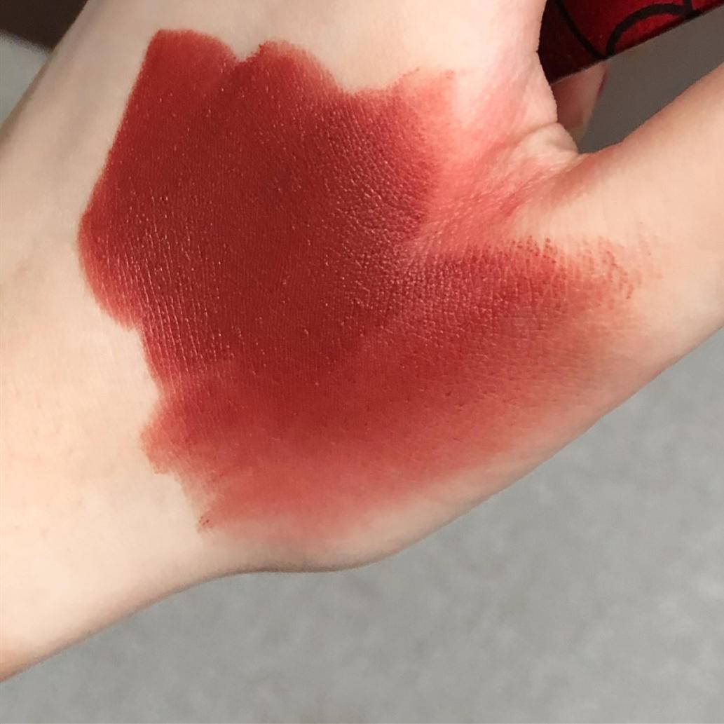 枫色|在这个慵懒限定的季节，将秋天的枫色抹在唇上