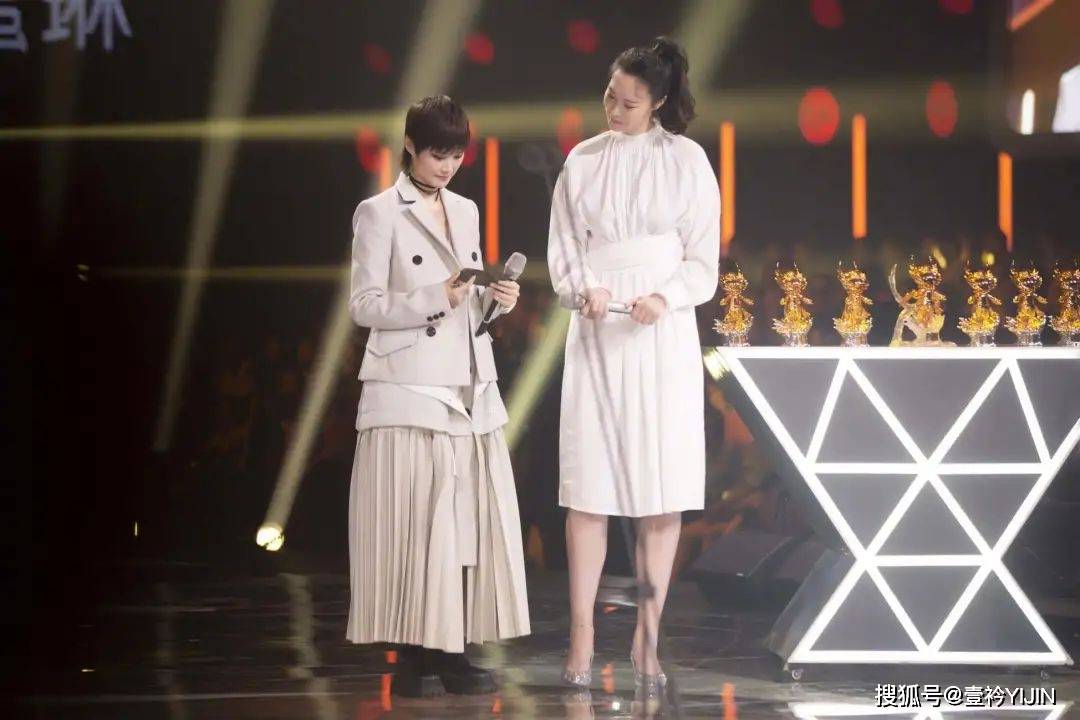 时尚|无价之姐 | 被黑多年仍坚持自我，她不仅是时尚缪斯也是国际时尚圈的宠儿