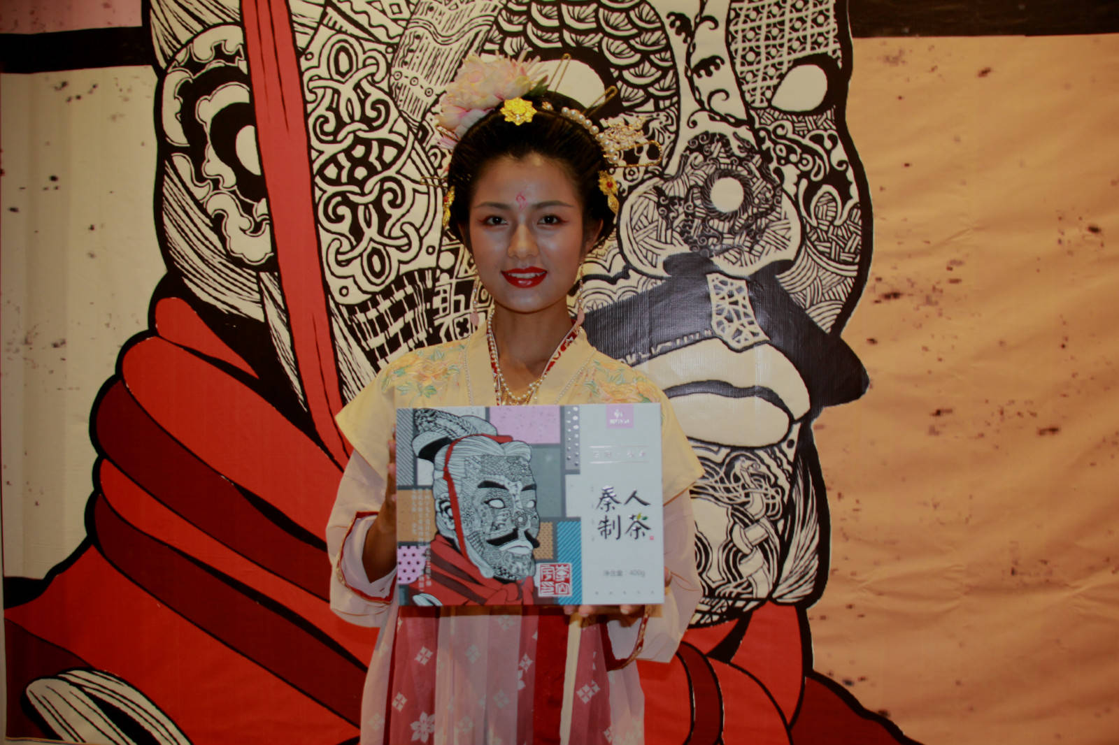 旅游|非遗+文创打造陕西文化新时尚 “秦人制茶”亮相古城西安