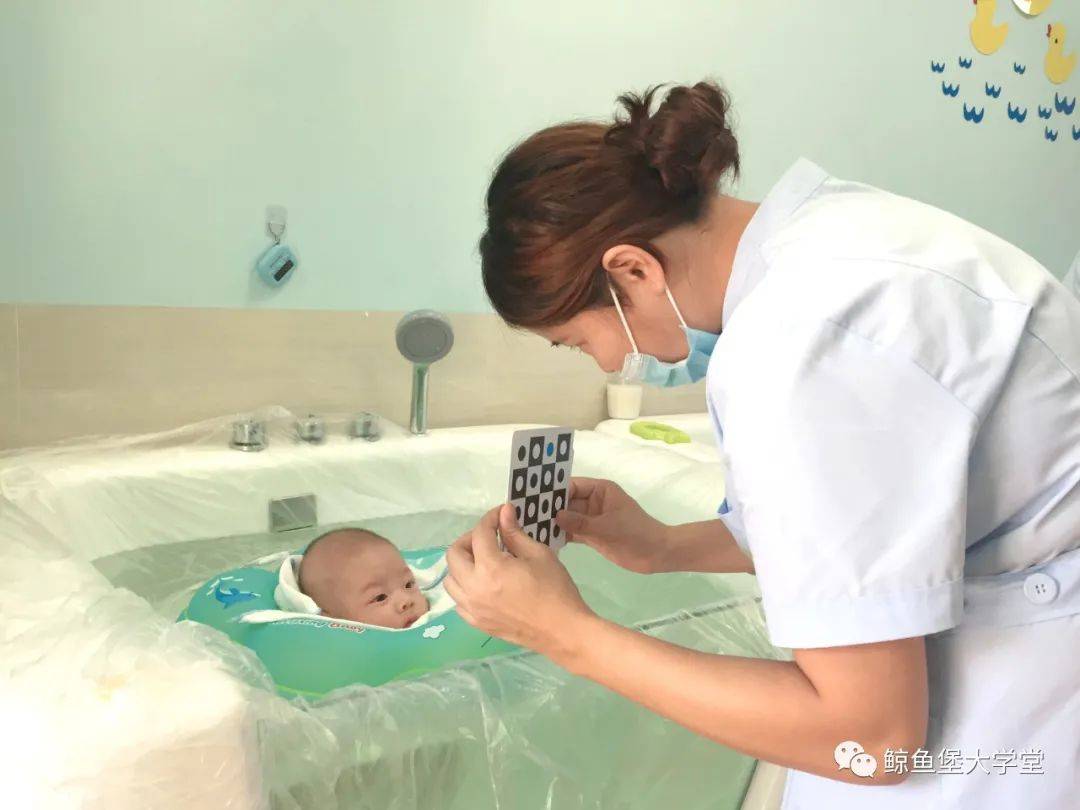 鲸鱼堡|来鲸鱼堡，让宝宝的水上运动赋能更多！