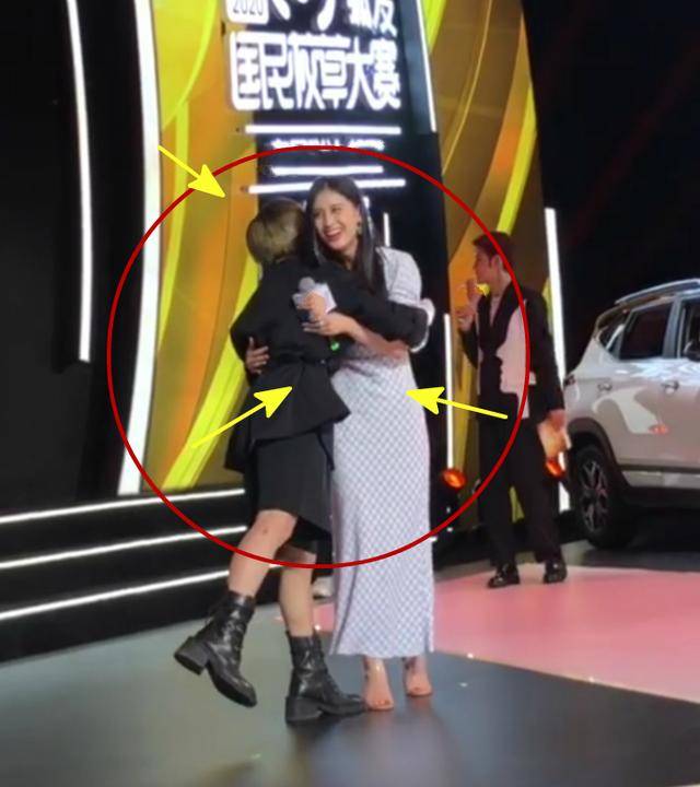 评委席|原创黄圣依《乘风破浪的姐姐》后再营业，示好许飞：我和她是同一类人