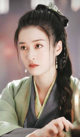 服装|女明星古装PK，杨幂倾国倾城，赵丽颖可爱睿智，唯独她最特别