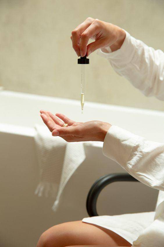 皮肤|口罩脸+换季!这下真的受不了了,敏感修复快看它