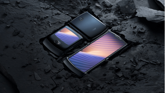 razr|motorola razr 刀锋5G折叠手机发布：无缝无折痕，用经典碰撞未来