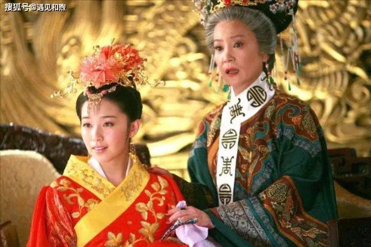 时隔10年,重温《还珠格格》,终于明白为何说老佛爷最喜欢的是晴儿