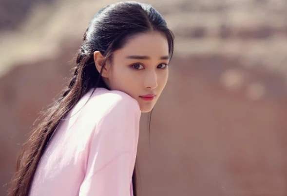 明星|张馨予发博晒美食，呼吁对女演员胖瘦不要太苛刻，你怎么看？