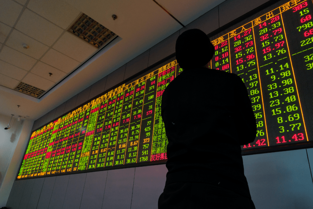 董小姐|董小姐带货易，格力想变革难