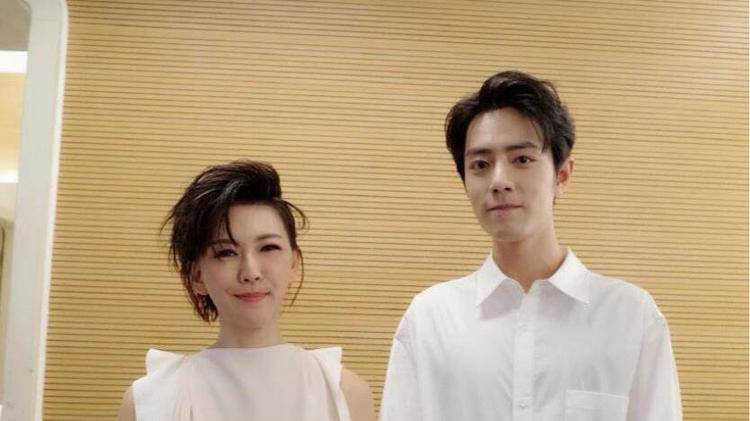 原创明星也有追星的肖战的爱豆是孙燕姿倪妮也追星成功了