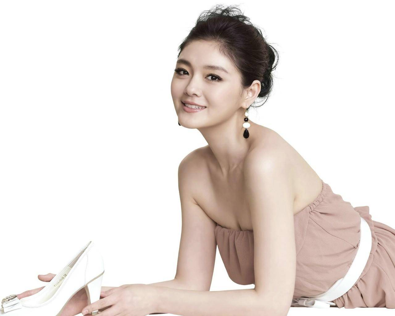 怎么喊女生喝酒 182fd2c948c149f08fbab06d61abb41d.jpeg